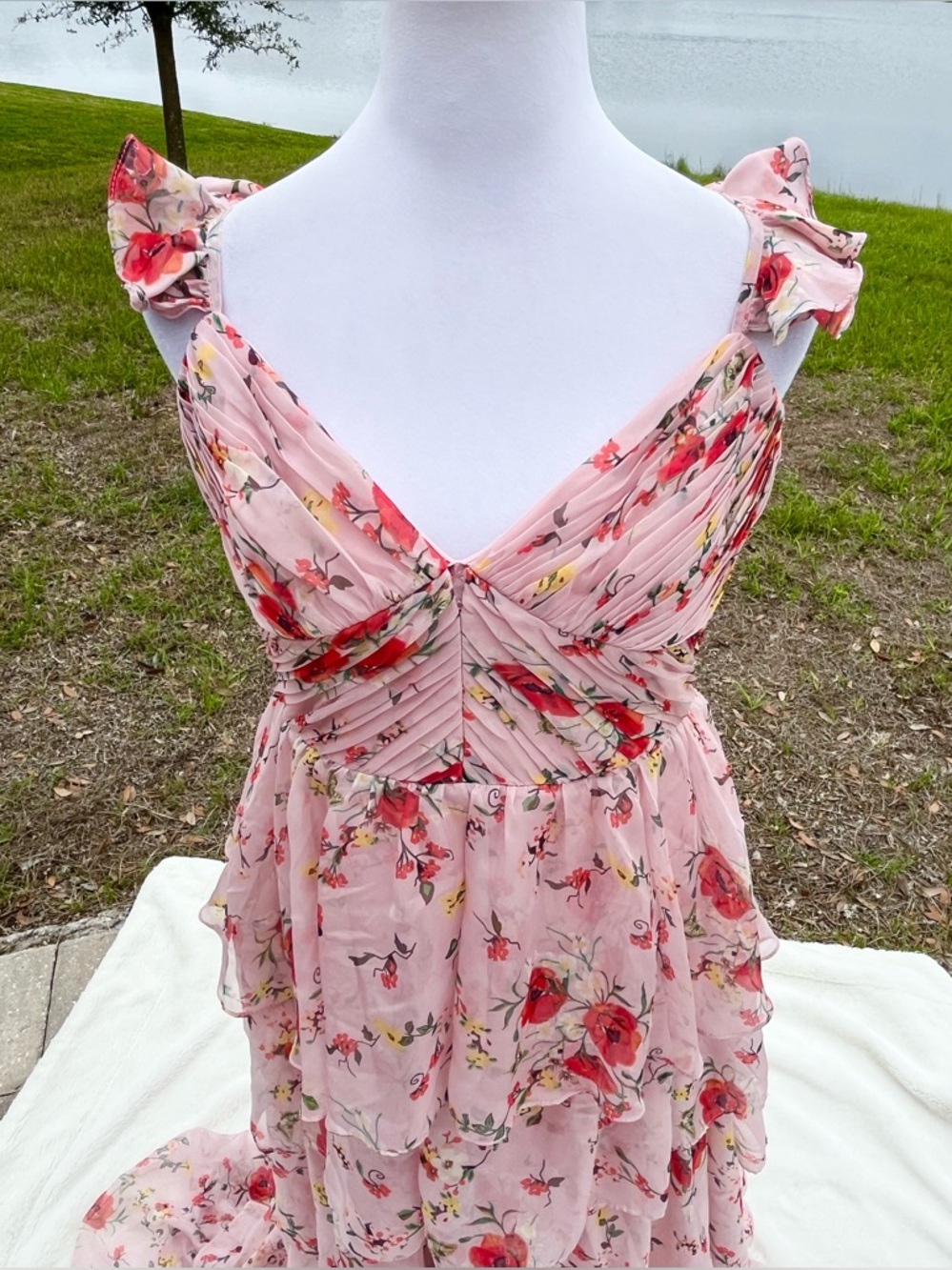 Like New Ieena for MacDuggal Pink Floral Sleeveless Tiered Tank Dress Size 8 - Picture 6 of 16